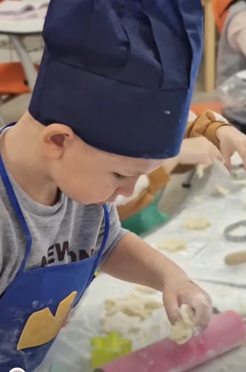 ,,ახალი თაობის” ფრესქულში დღეს ტკბილეულის ჯადოსნური სურნელი ტრიალებდა.