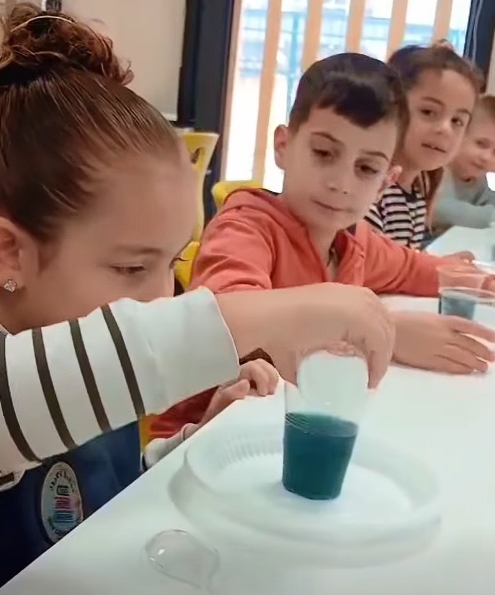 Our little students eagerly took part in the “Fun Science” activity and carried out three experiments. We share the results of the experiments with you in the video.