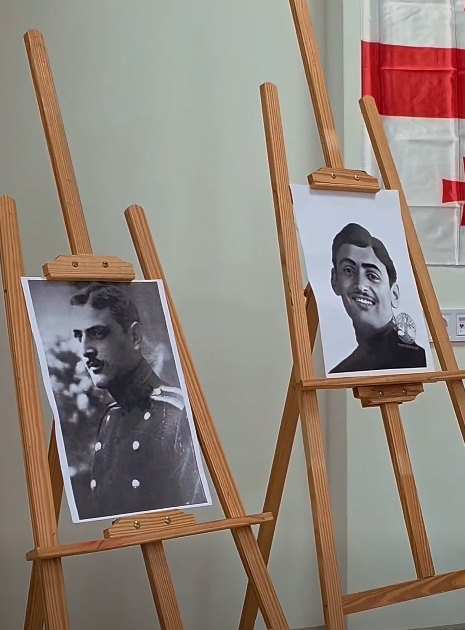 სკოლა „ახალი თაობის“ მე-9 კლასის მოსწავლეებმა 1921 წლის 25 თებერვალს დაღუპულ იუნკერთა ხსოვნის პატივსაცემად ლიტერატურული კომპოზიცია წარმოადგინეს