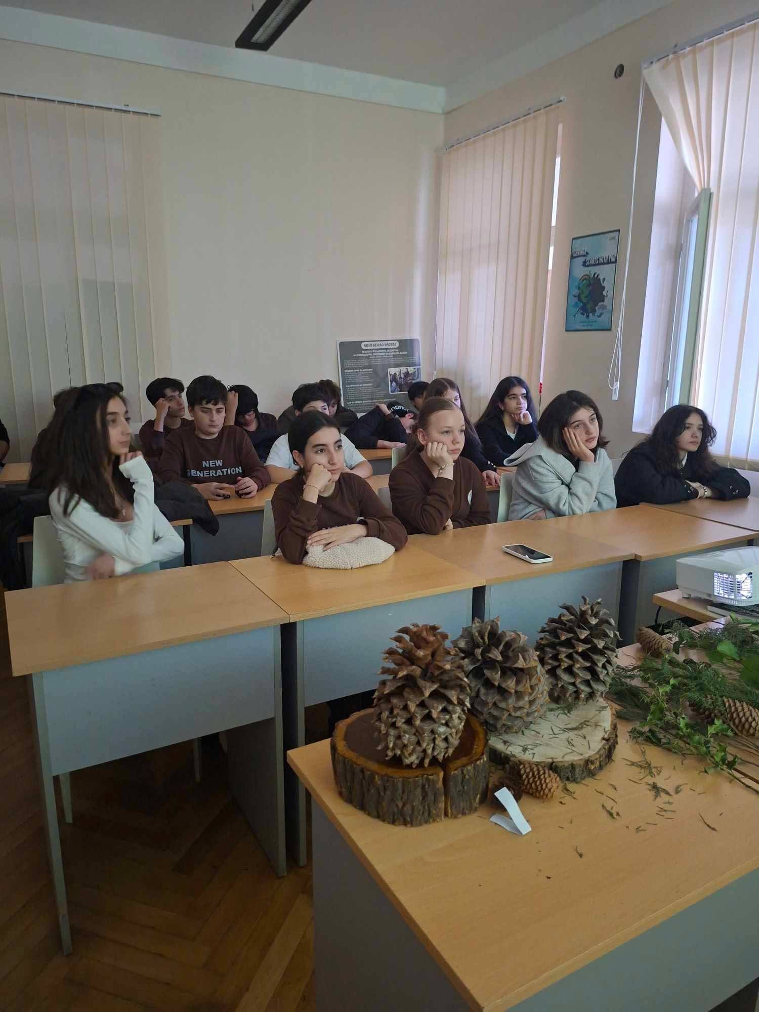 ჩვენი სკოლისთვის გასვლითი გაკვეთილები სასწავლო პროცესის განუყოფელი ნაწილია. ამჯერად, VII ა კლასის მოსწავლეები საქართველოს ეროვნულ ბოტანიკურ ბაღს ესტუმრნენ.