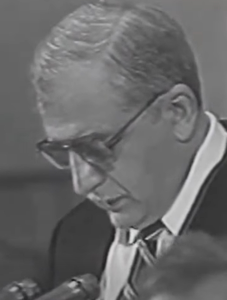 1991 წლის 9 აპრილს უზენაესმა საბჭომ მიიღო საქართველოს სახელმწიფოებრივი დამოუკიდებლობის აღდგენის აქტი.