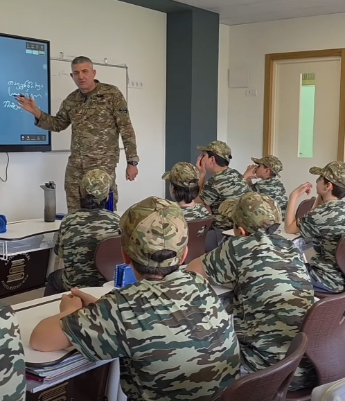 ხვალ სკოლა ,,ახალ თაობაში” ტრადიციული და ყველასათვის საყვარელი, მასშტაბური ღონისძიება — ,,პროფესიების დღე” გაიმართება! 🌟