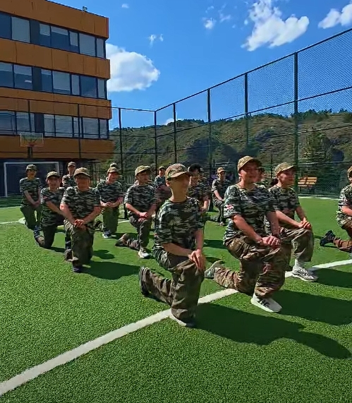 სამხედრო ფიცი სამშობლოს წინაშე – VIა კლასის შთამბეჭდავი წარმოდგენა!