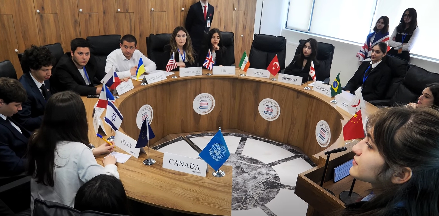 👩‍🎓 სკოლა „ახალმა თაობამ“ 26 აპრილს MUNYDG თბილისის კონფერენციას უმასპინძლა