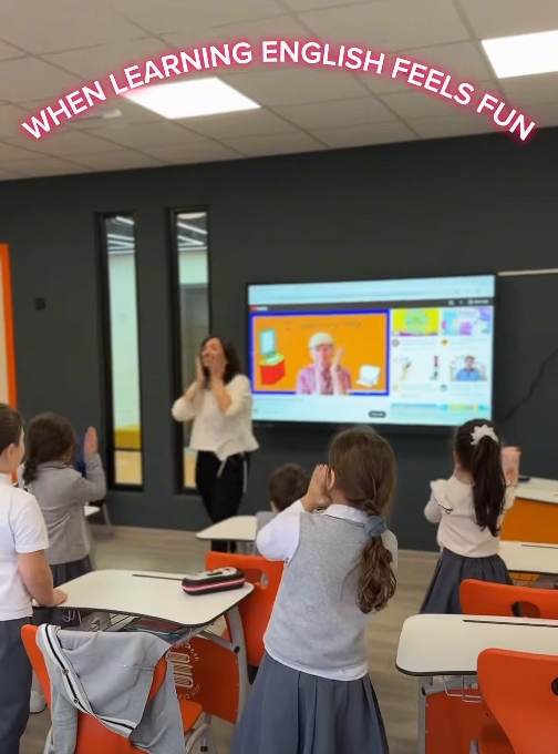 Because English Can Be Fun – especially with Mrs Tea! 🤍🤝